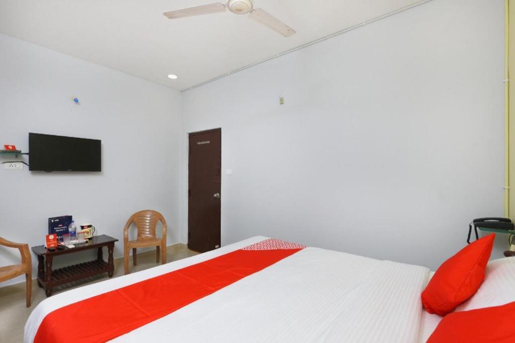Sai Golden Rooms Tirupati Extérieur photo